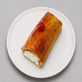 Mini brazo de gitano de nata artesanal elaborado en Tarragona