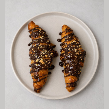 Cruasán argentino relleno de Nutella elaborado en Tarragona